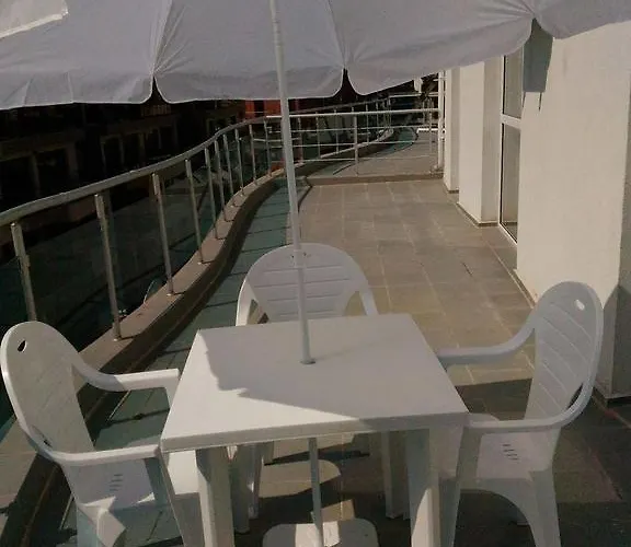 59 Kraybrezhna Apartamento