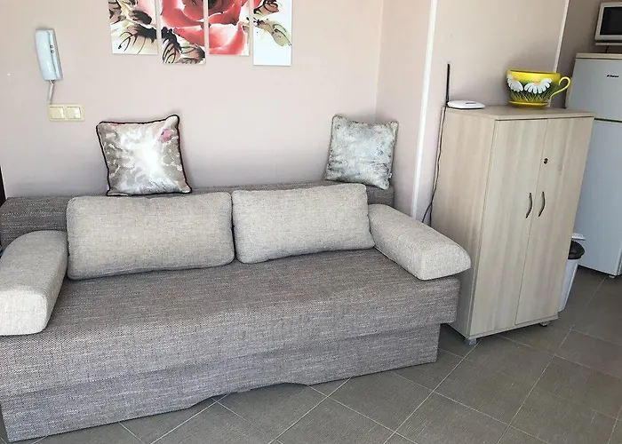 59 Kraybrezhna * Pomorie